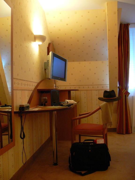 Logis Hotels Le Champalud Restaurant La Citadelle Oree-d'Anjou Room photo